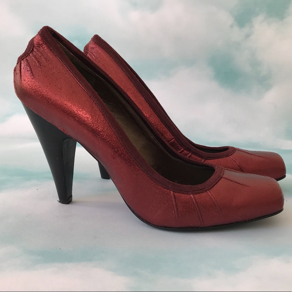 Cindy Says Willow Red Metallic Heels
